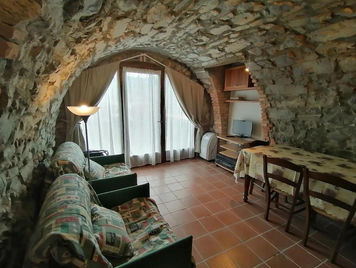 Casa Sasso Apartment ตาแวร์โนลา แบร์กามาสกา ภายนอก รูปภาพ